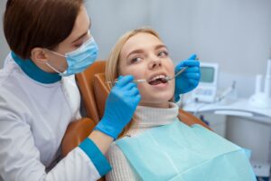 Emergency Dental treatment in townsville by Deeragun Dental's Dentist