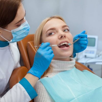 Emergency Dental treatment in townsville by Deeragun Dental's Dentist